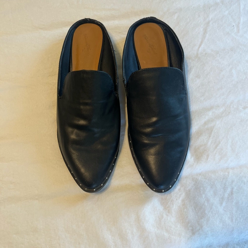 Universal Thread Black Studded Mules